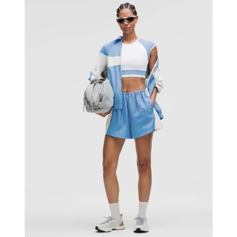 Lululemon Nylon Colourblock Short‎ 5 *SOTM Pool Bone Blue White S LW7DG1S